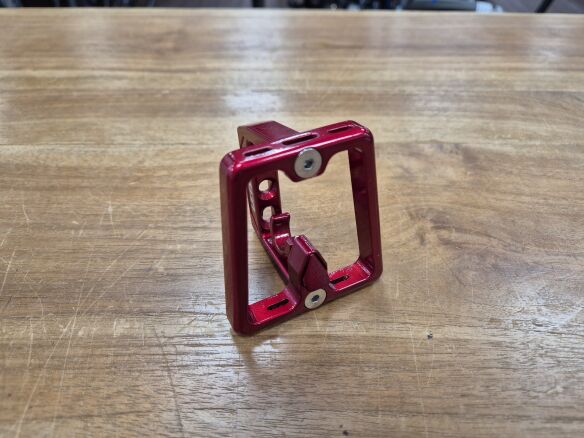 XXS Brompton Front Trägerblock Skeleton rot Aluminium